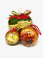 Load image into Gallery viewer, Christmas Décoration Old Papier Maché Christmas Balls (set 5)
